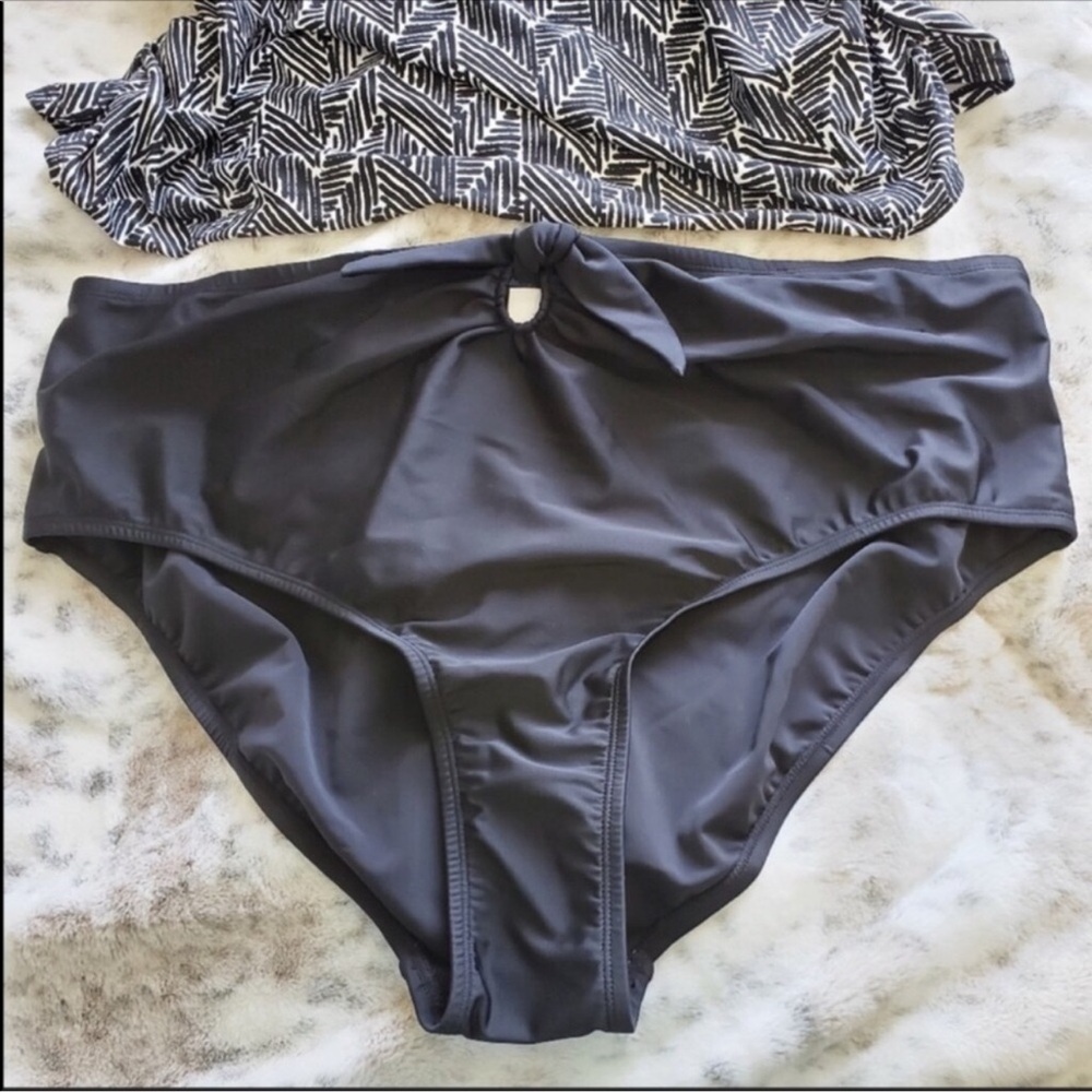 🆕Penbrooke 2 Piece Swimsuit - Picture 2 of 8